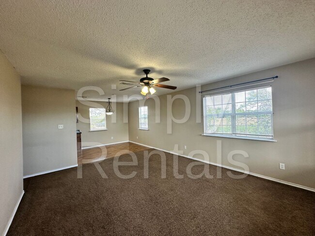 Building Photo - 479 Mills Way