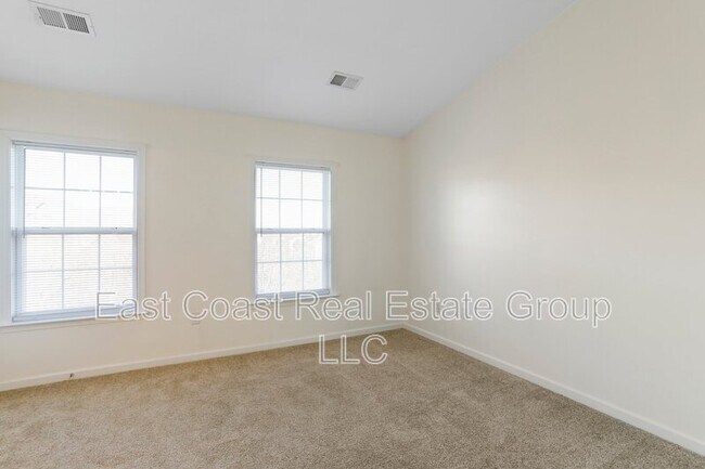 Building Photo - 91 Grindstone Dr