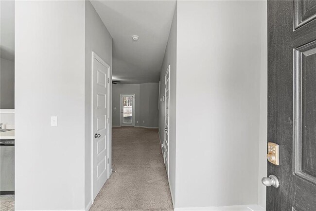 Building Photo - 2505 Piering Dr