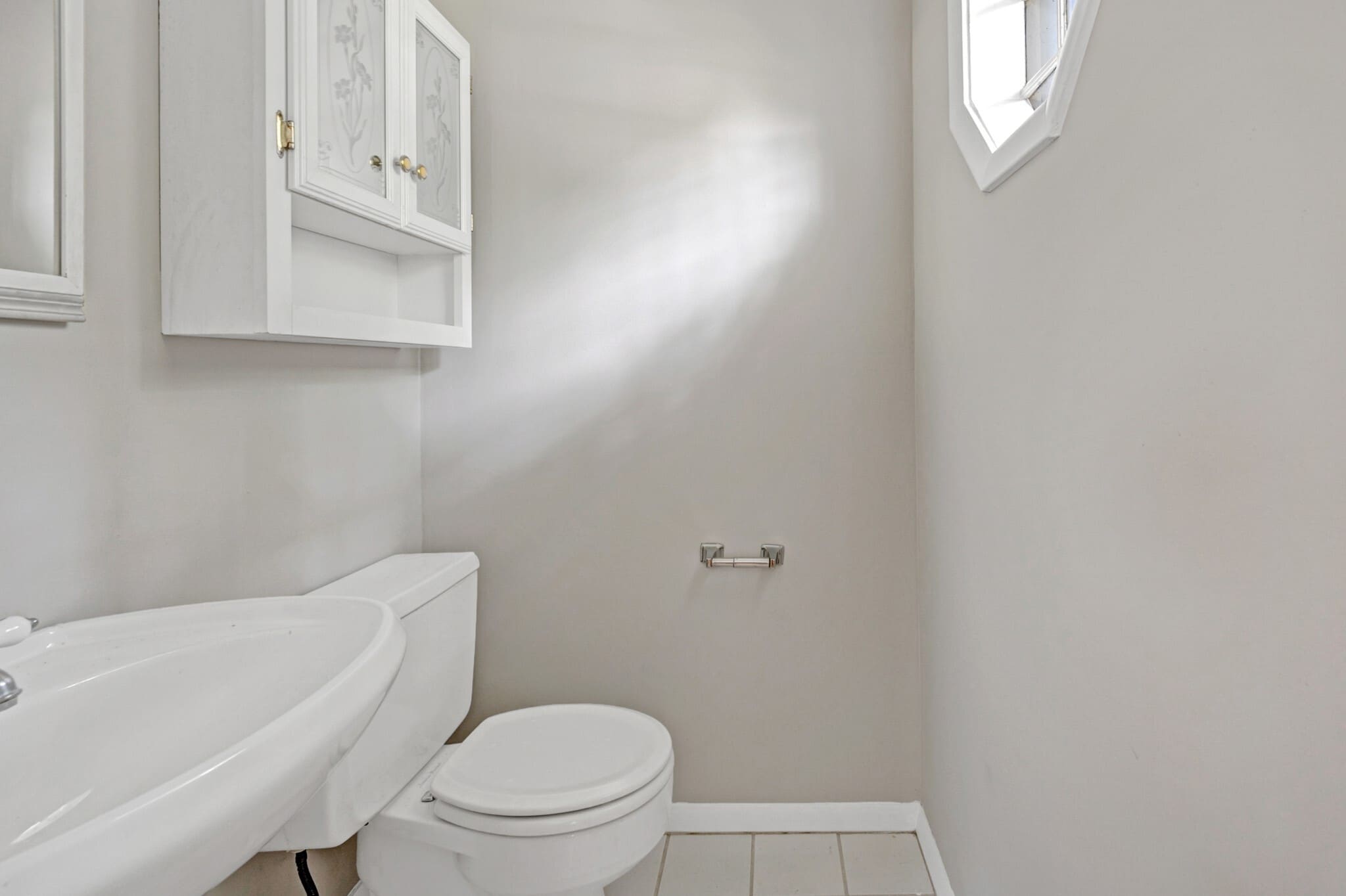 Primary half bath - 5017 W Durrett Dr