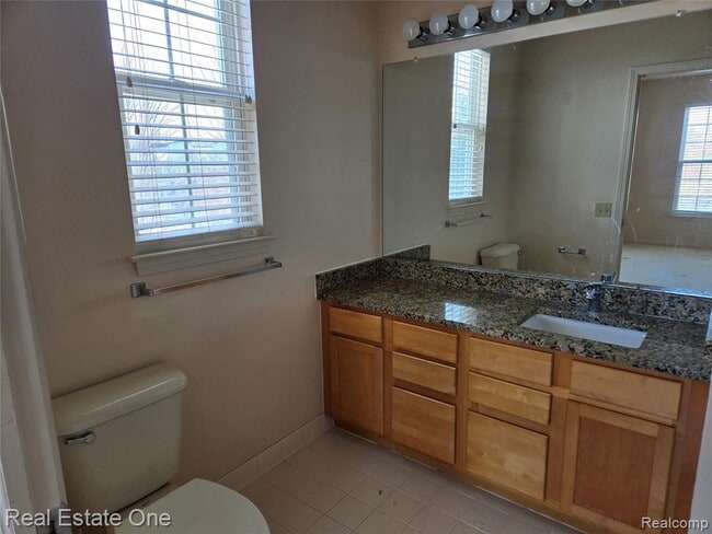 Building Photo - 1079 Alameda Blvd