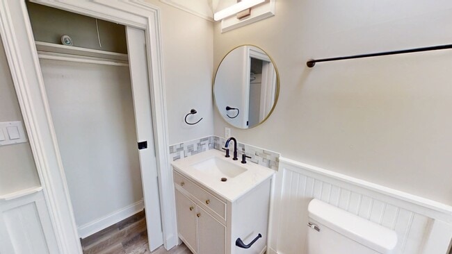 Building Photo - 1022 Oakdale Rd