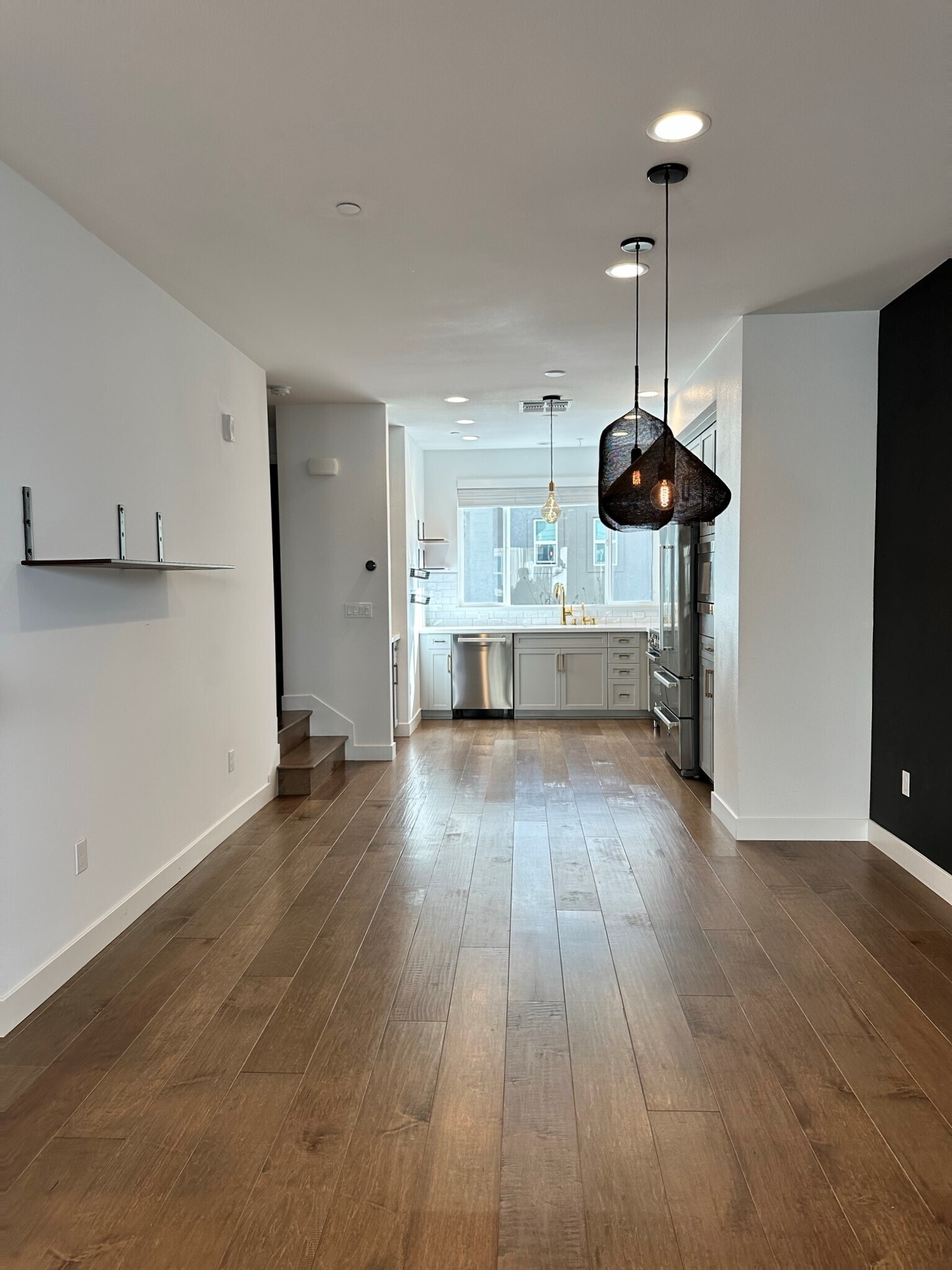 Building Photo - 158 Uptown Cir