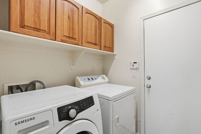 Building Photo - 40310 W Novak Ln