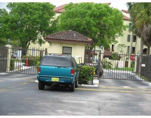 Building Photo - 8830 SW 123rd Ct