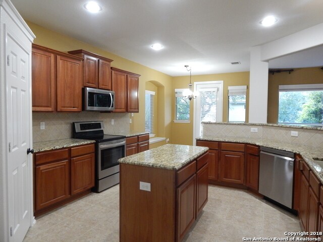 Building Photo - 1302 Nicholas Manor