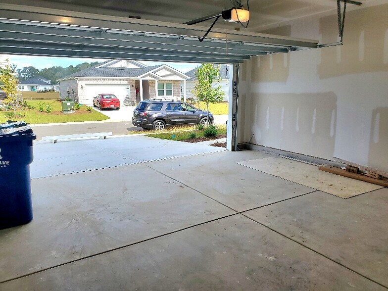 Building Photo - 1542 Regal Fern Wy