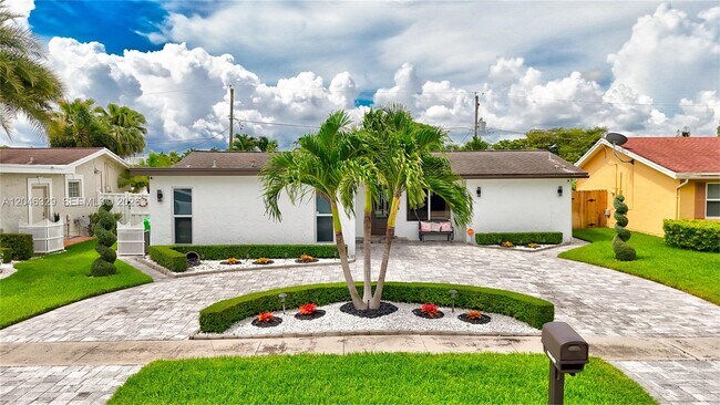 Building Photo - 11370 NW 46th Pl