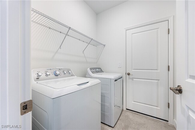 Building Photo - 19597 Hinkley Dr