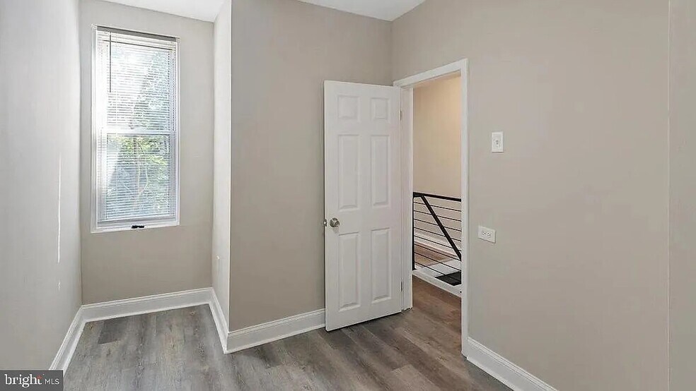 Building Photo - 2336 Pierce St