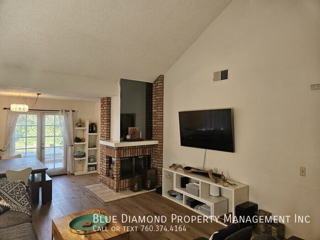 Building Photo - 1710 Shadow Mountain Dr