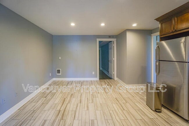 Building Photo - 5611 NE 48th Ave
