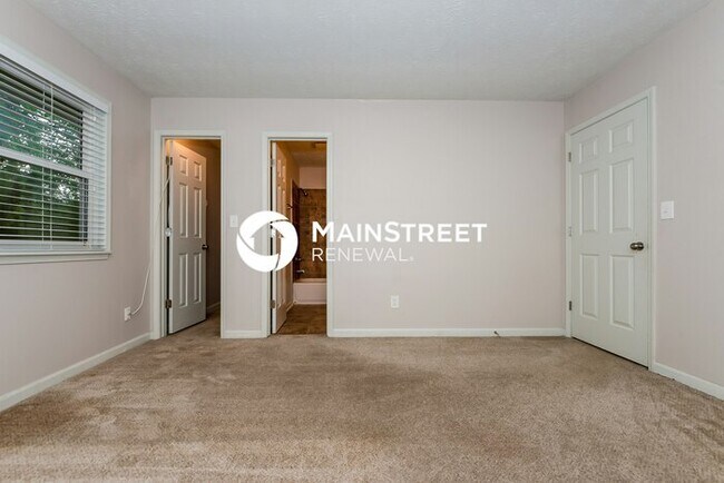 Building Photo - 3 Bedroom Pet-Friendly Home in Jonesboro, GA with Main Street Renewal