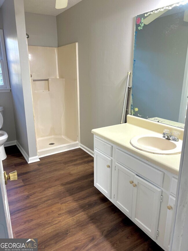 Building Photo - 3990 Rocmar Dr