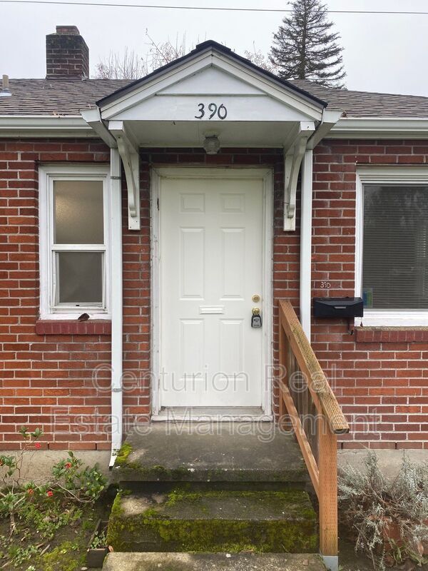 Building Photo - 390 17th St SE