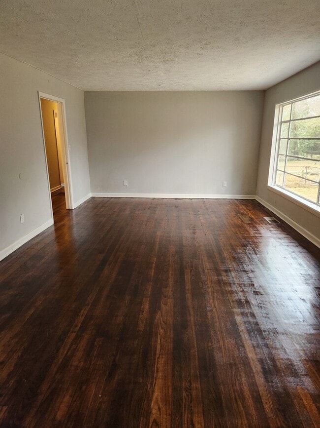 Building Photo - 4025 Carol Dr