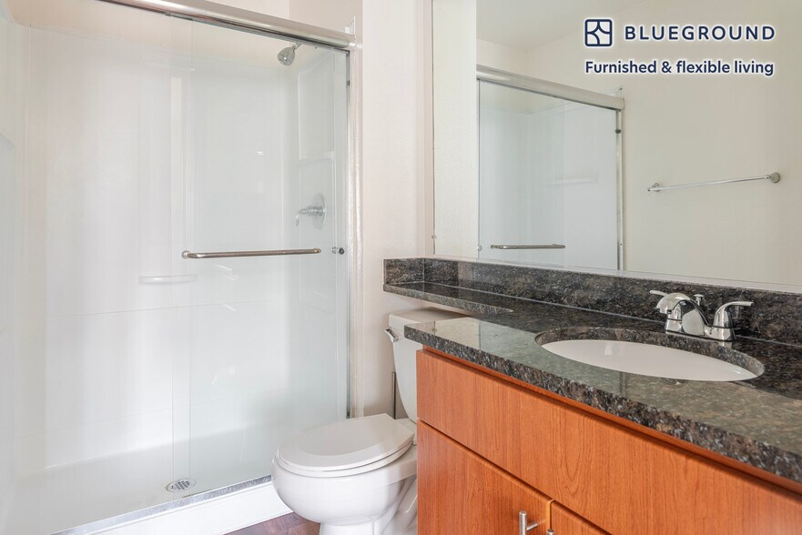 Building Photo - 1050 Benton St