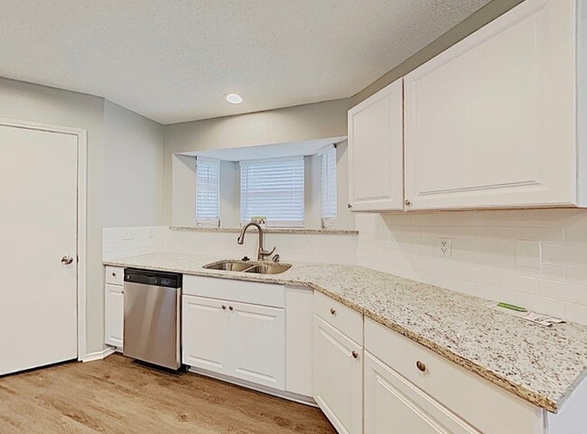 Building Photo - 16920 SE 183rd Pl