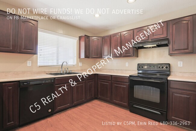 Building Photo - 43383 Lindgren Dr