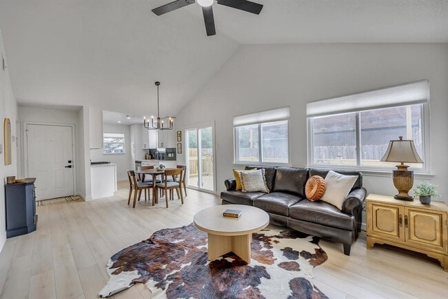 Building Photo - 2104 Andover Dr