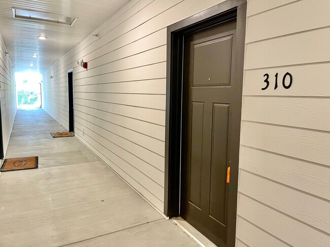 Building Photo - Beautiful Condo! Views & Nature from Every Window! Pet Friendly! Required Insurance & Air Filters...