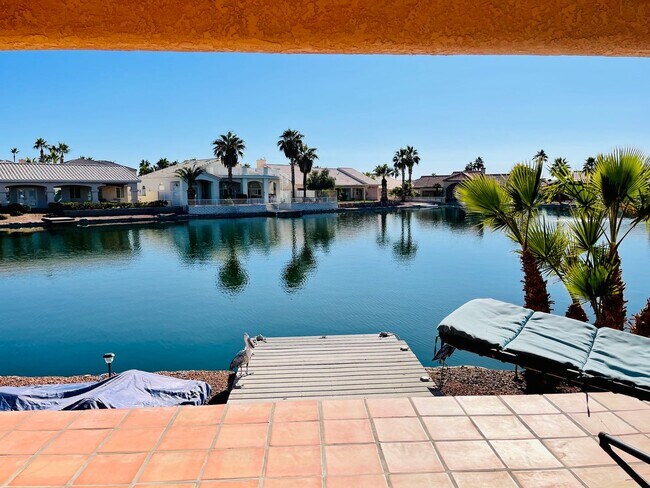 Building Photo - Fully Furnished Lakefront Short-Term Renta...