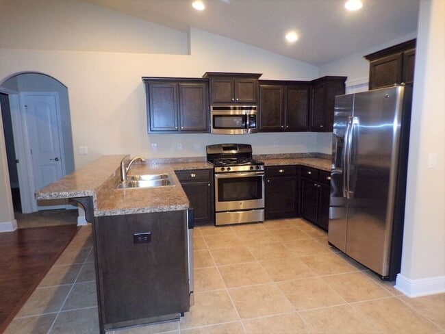 Building Photo - 5805 Maggie Rose Cir