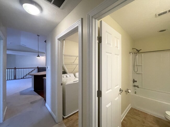 Building Photo - 5615 Frawley Dr