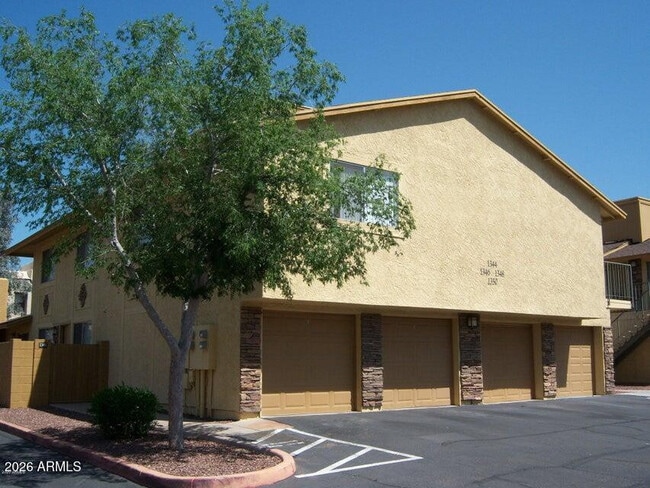 Building Photo - 1346 N 85th Pl