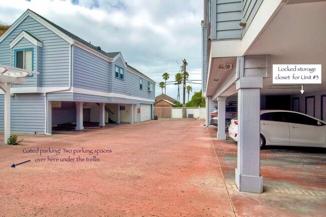 Building Photo - Cute 2 Bedroom Condo Steps Away from Endle...