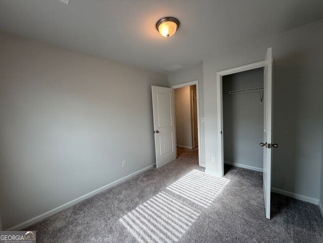 Building Photo - 822 Werner Brk Wy SW