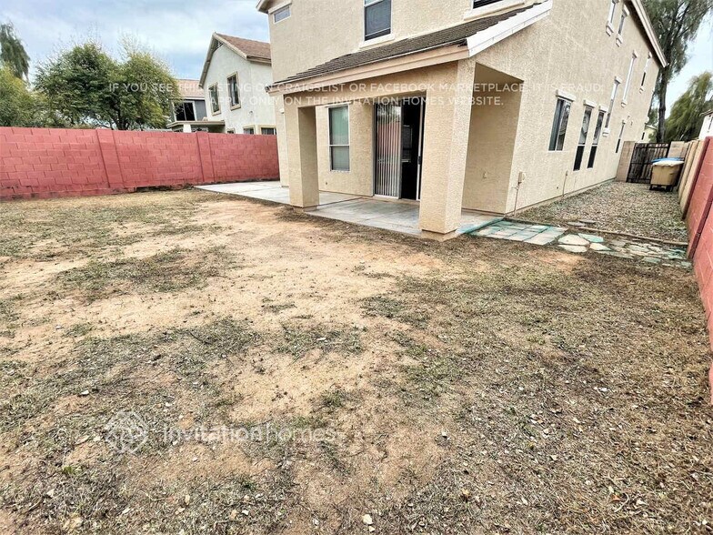 Building Photo - 13350 W Rose Ln