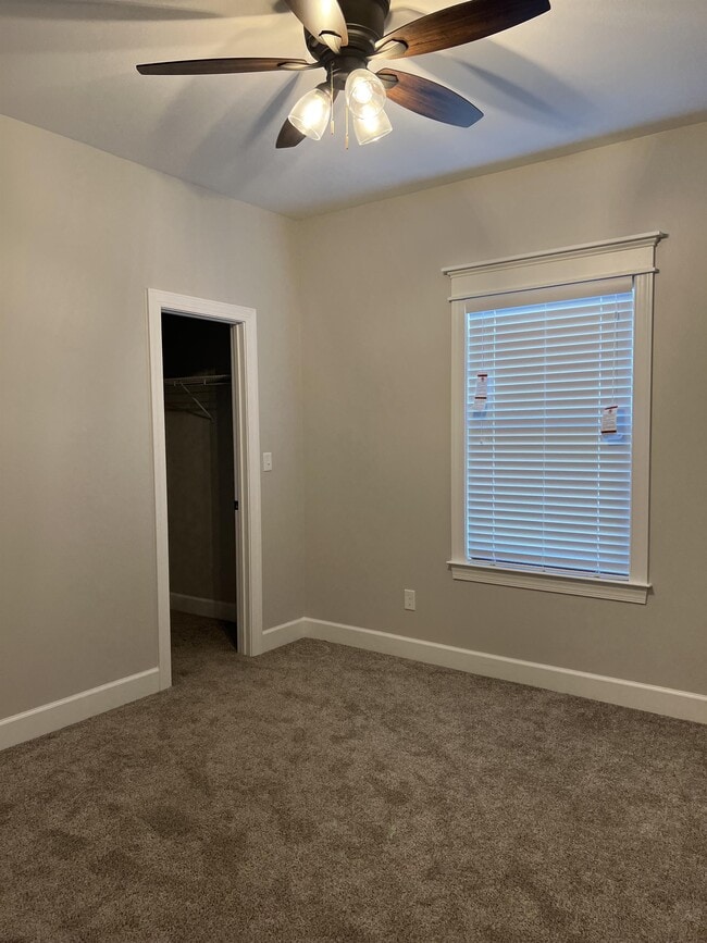 Building Photo - 30 Evergreen Dr