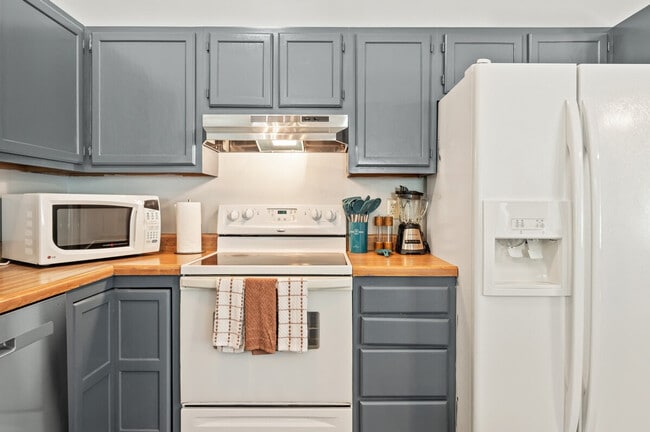 Building Photo - 8209 Parsley Ln