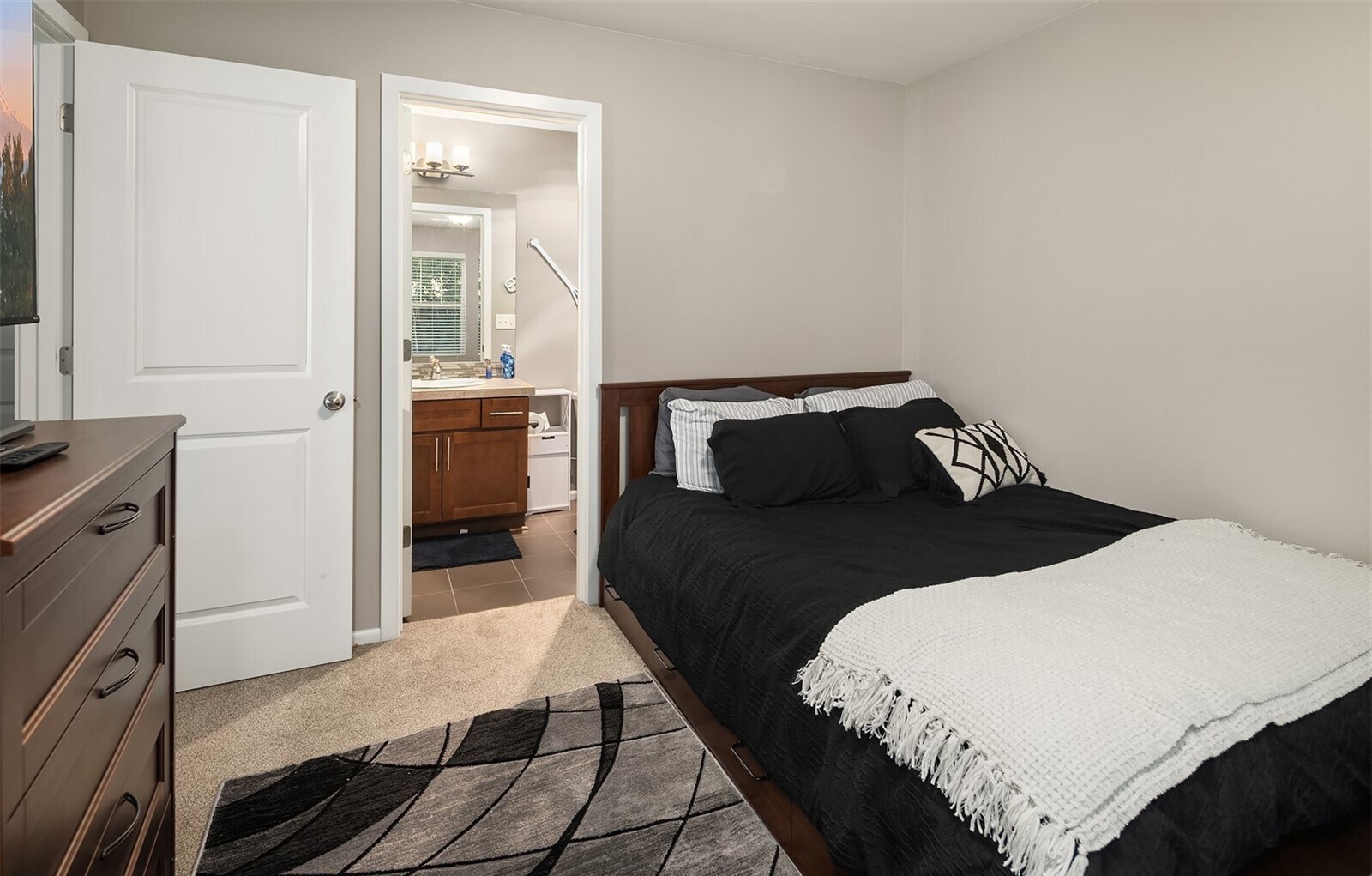 Building Photo - 1903 112th Pl SE