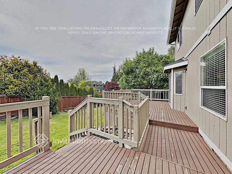 Building Photo - 6612 76th Dr NE