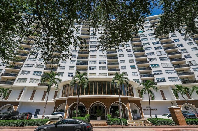 Building Photo - 6039 Collins Ave