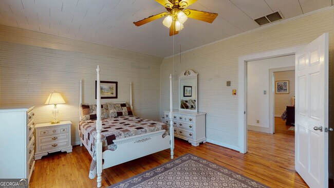 Building Photo - 351 Seavy St