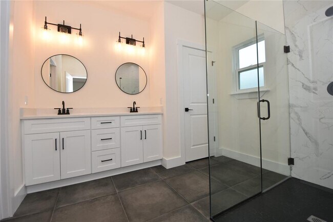 Building Photo - 100 White Hall Dr