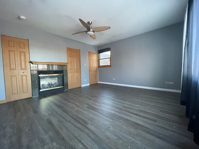 Building Photo - 1105 E Ardyce Ln