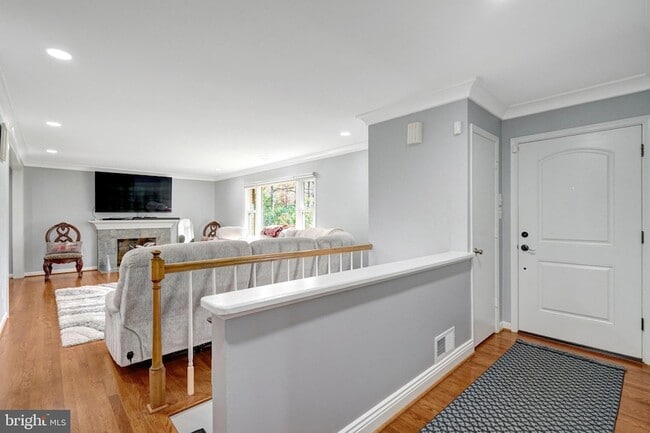 Building Photo - 6608 Spring Valley Dr