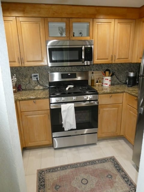 Building Photo - 6709 N Kendall Dr