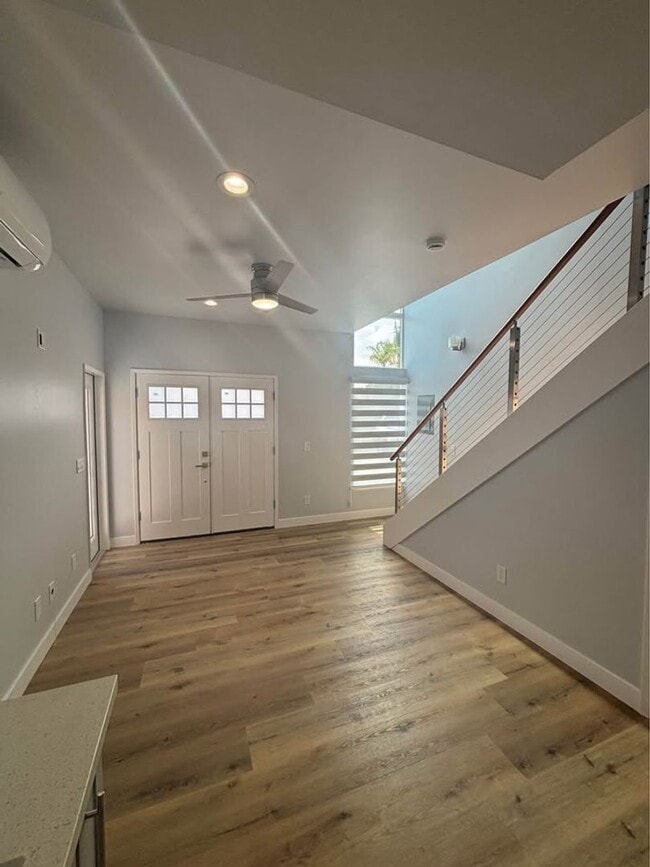 Building Photo - 1 bedroom 1.5 baths Home For Rent in Chula...