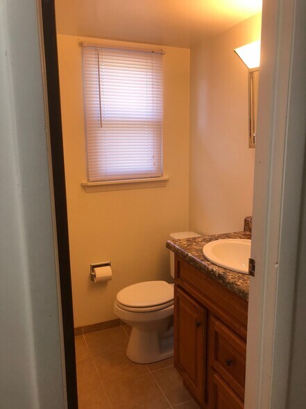 Building Photo - 63 Havenwood Holw