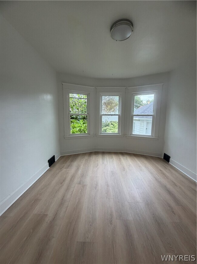 Building Photo - 73 Hedwig Ave