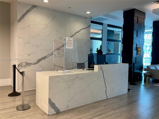 Building Photo - 140 S Dixie Hwy