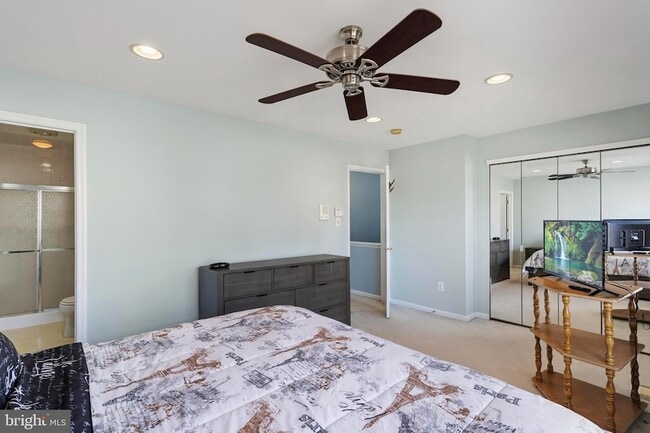 Building Photo - 32 Pebble Beach Ln