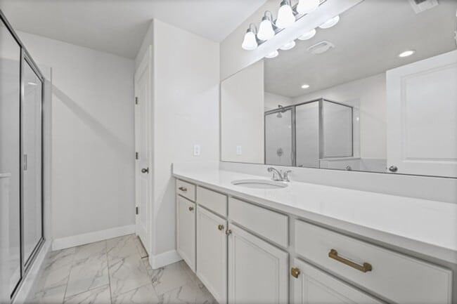 Building Photo - 2877 S Greenhead Dr