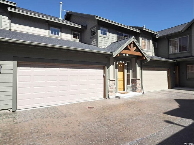 Building Photo - 6010 N Fox Pointe Cir