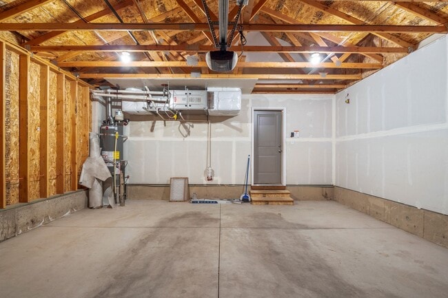 Building Photo - Newer 3 Bedroom, 2 Bath Airway Heights Ran...